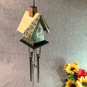 NWOT - Painted Wooden Birdhouse Wind Chime